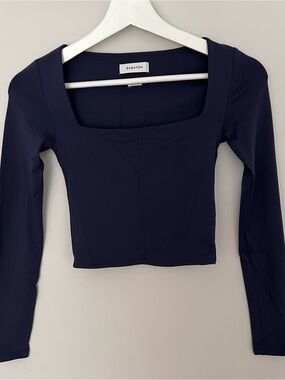 Aritzia Babaton Navy Square-Neck Long Sleeve Crop Top